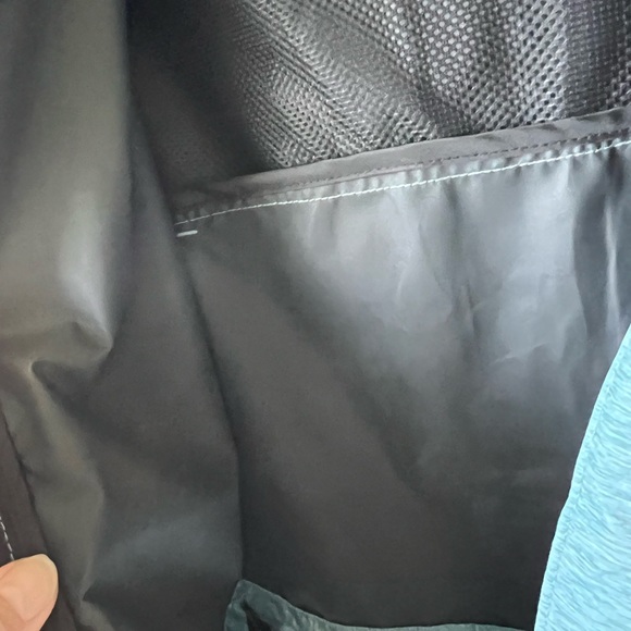 32 Degree Rain Jacket - Picture 6 of 10